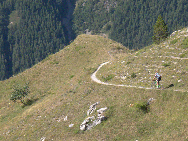 Vallon d'Oserot : le final plongeant sur la vallée de Stura est bien ludique avec de nombreuses épingles