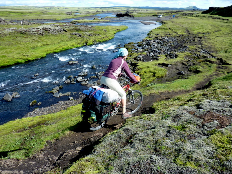 Islande : Un peu de "vrai" vtt (avec les sacoches).