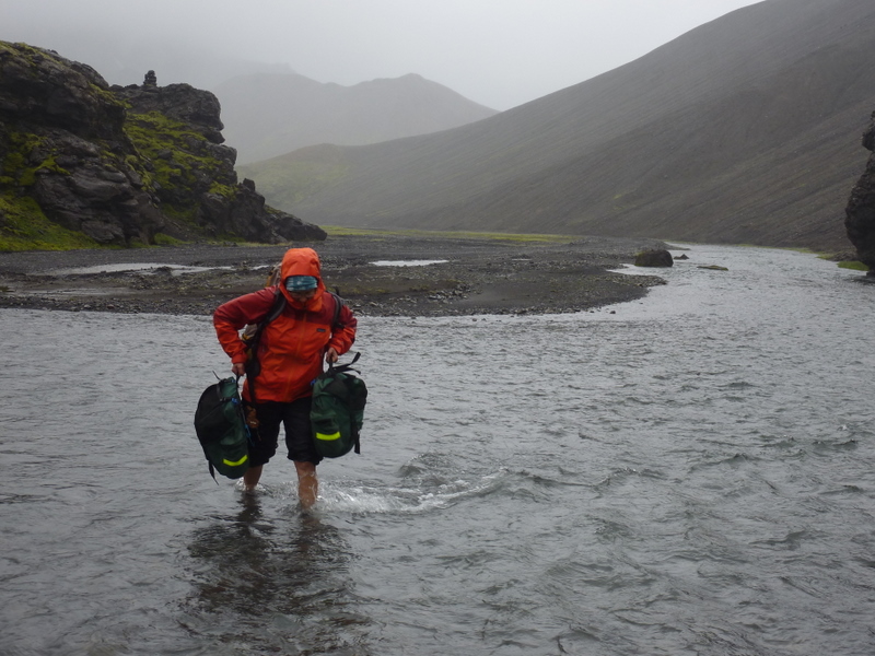 Islande : Un gué sous la pluie.