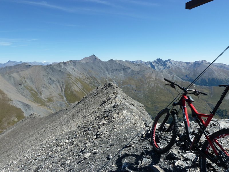 #9 Punta Nera : Sommet et vue vers Scolette Punta Nera : Sommet et vue vers Scolette