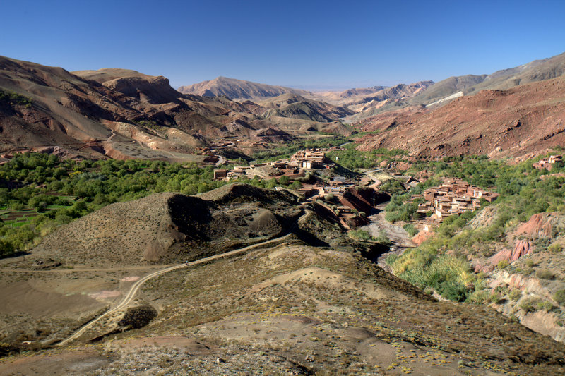 #31 Tighouzzirine : on quitte le Haut-Atlas par cette vallée aux mille facettes Tighouzzirine : on quitte le Haut-Atlas par cette vallée aux mille facettes