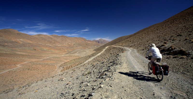 Tizi n Ougred-Zegzaoune : début de la descente sur Tamtettoucht