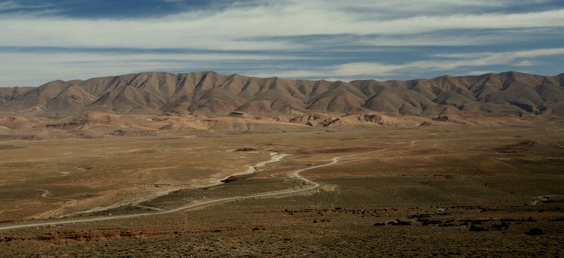 Entre deux gorges : arrivée à Tamtettoucht