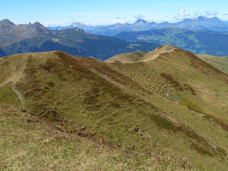 #7 Mont Coin : Les crêtes et au fond Bornes, Aravis Mont Coin : Les crêtes et au fond Bornes, Aravis