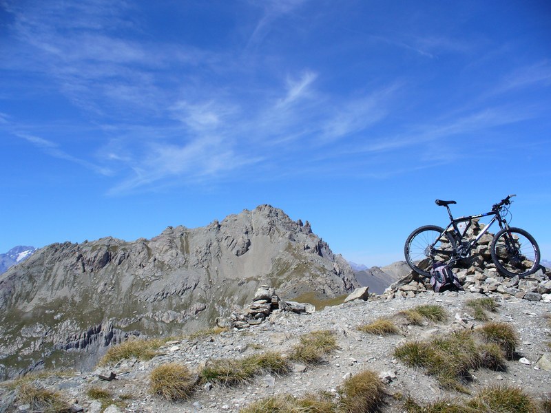 Pic du Gazon : Le cairn s'est écroulé !!!