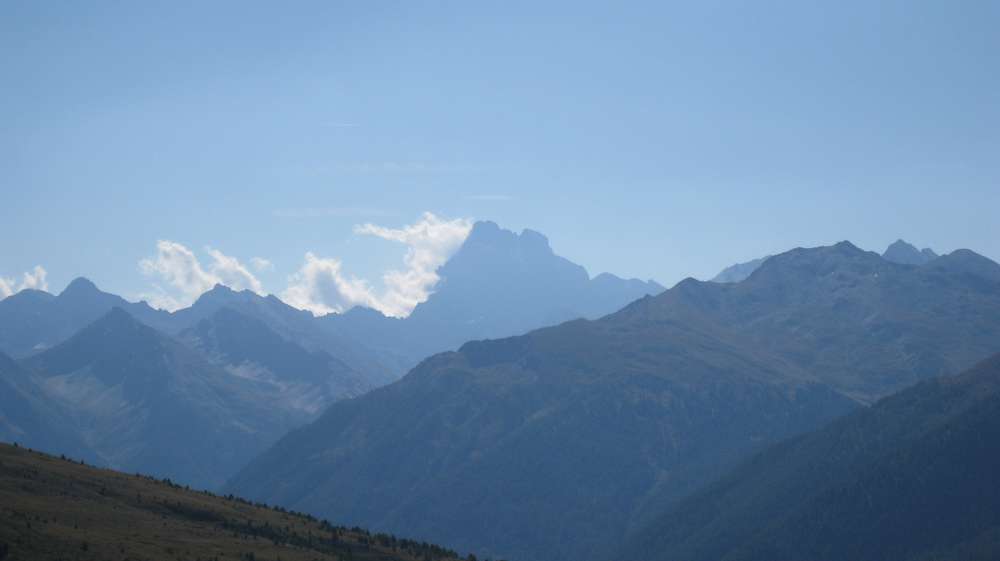 #15 Mont Viso : toujours dans son ecrin cotonneux Mont Viso : toujours dans son ecrin cotonneux
