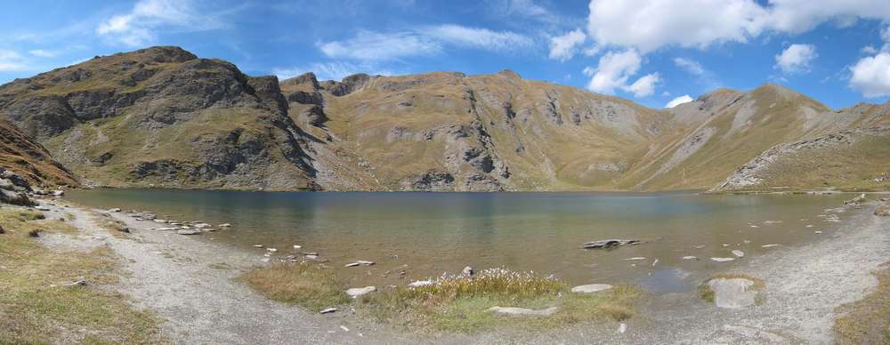 #11 Le Grand Laus : magnifique lac dans son ecrin de verdure Le Grand Laus : magnifique lac dans son ecrin de verdure