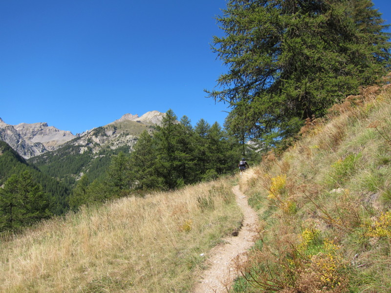 #13 La Chalp : sur le GR5 ramenant à La Chalp La Chalp : sur le GR5 ramenant à La Chalp