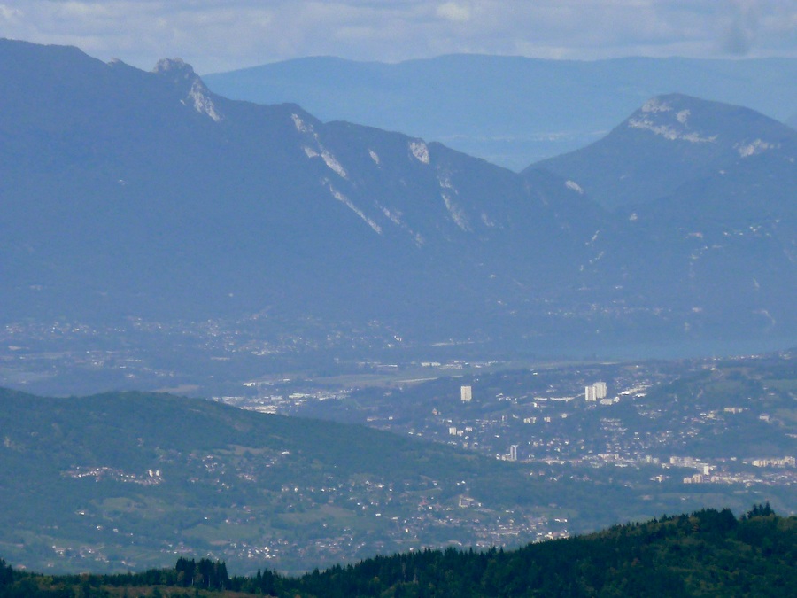 #4 Pique nique avec vue : Clue de Chambéry, Lac du Bourget, Mont du Chat Pique nique avec vue : Clue de Chambéry, Lac du Bourget, Mont du Chat