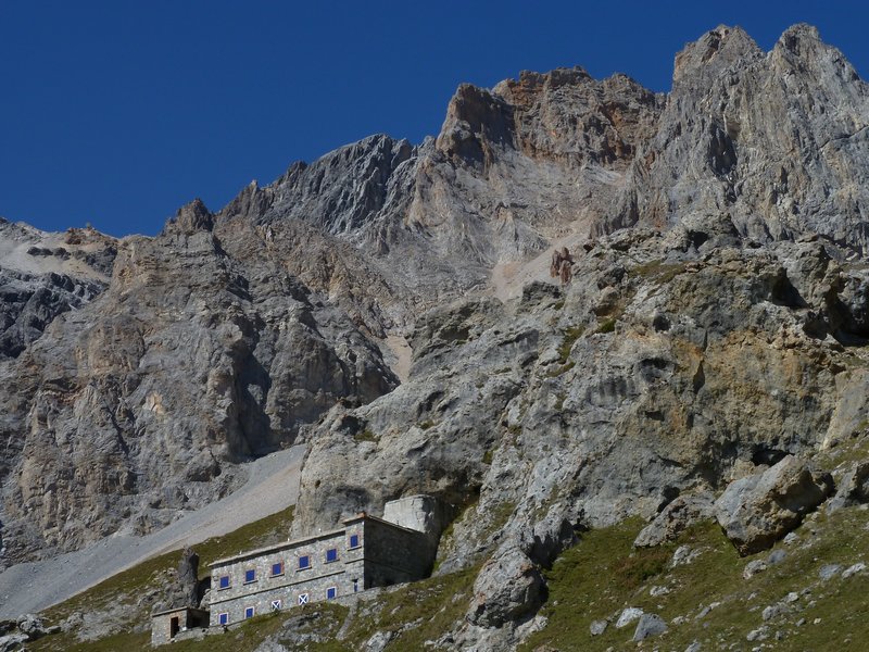#12 Caserne du Pian dei Morti : Dominée par la Gran Bagna Caserne du Pian dei Morti : Dominée par la Gran Bagna
