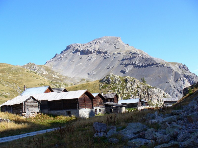 Chalets de Clapeyto : Restauration des chalets en cours ...