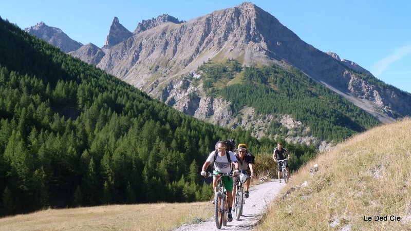 Sentier de l'Ubaye : Belle 1ère journée et ça file bon train.