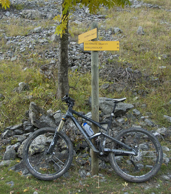 Champagny : Ferrata ou Ferrata ou voie d'escalade ? 
Que choisir ?