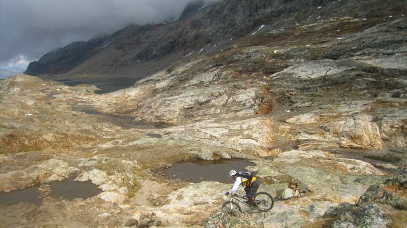 Plan des Cavales : Parcours test vélo. Pour les "fatigués des mollets", en saison, vous avez même le télécabine qui vous y pose...