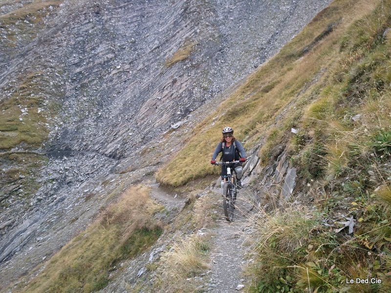 #15 sentier de la Cochette : Chriss ne regardera pas côté "vide" sentier de la Cochette : Chriss ne regardera pas côté "vide"