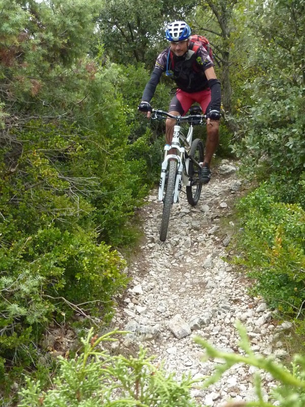 #10 Dans Valescure : Alain dans une partie reposante Dans Valescure : Alain dans une partie reposante