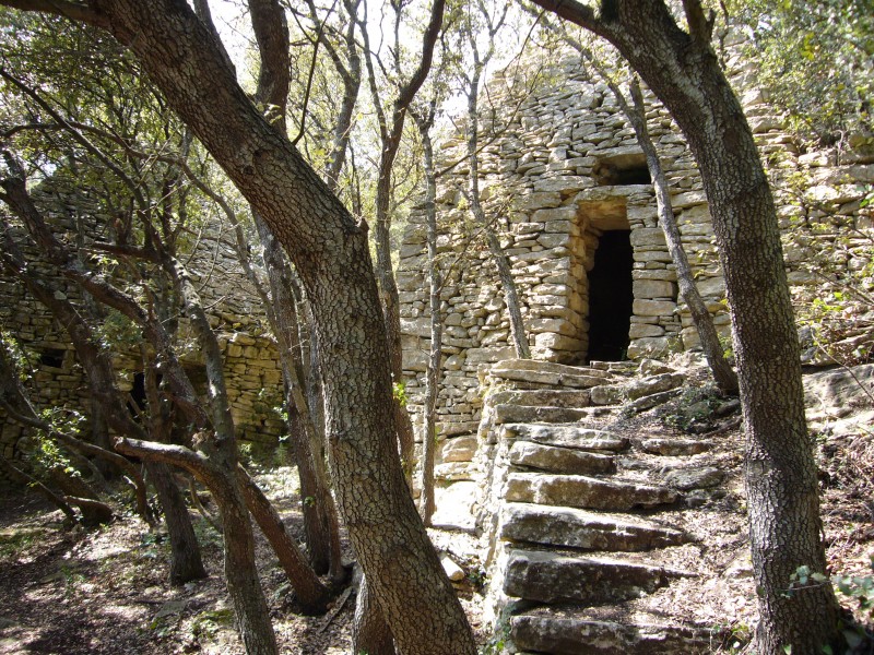 #2 Une des nombreuses Bories : Les Bories de Valescure Une des nombreuses Bories : Les Bories de Valescure