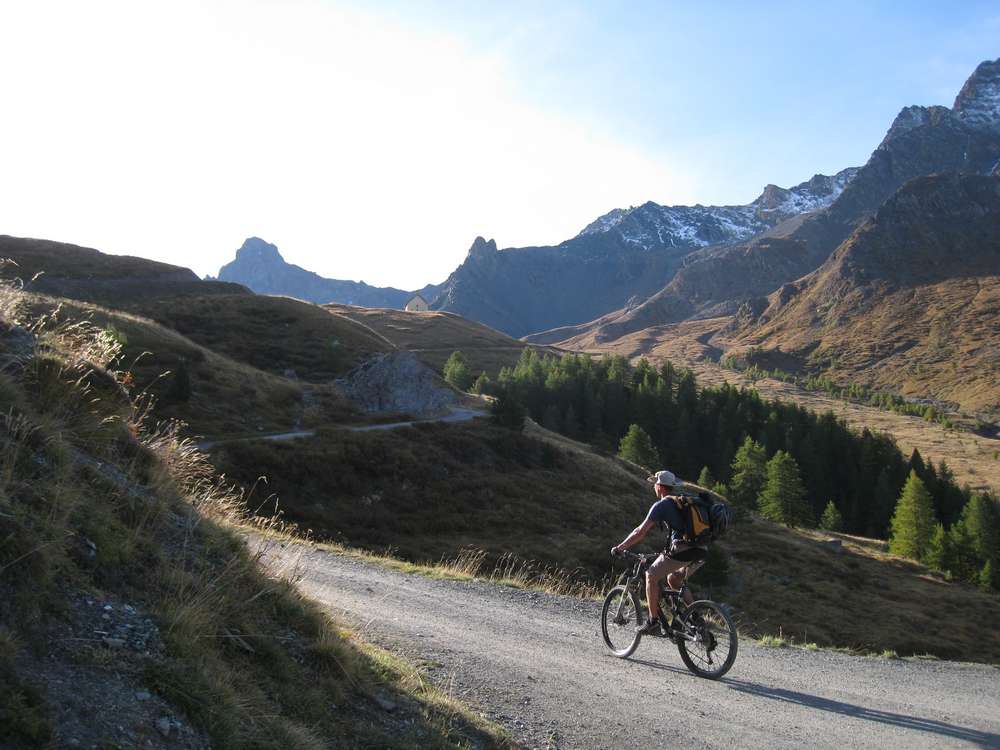 Petit matin : content de s'échauffer sur la piste et de voir le soleil...