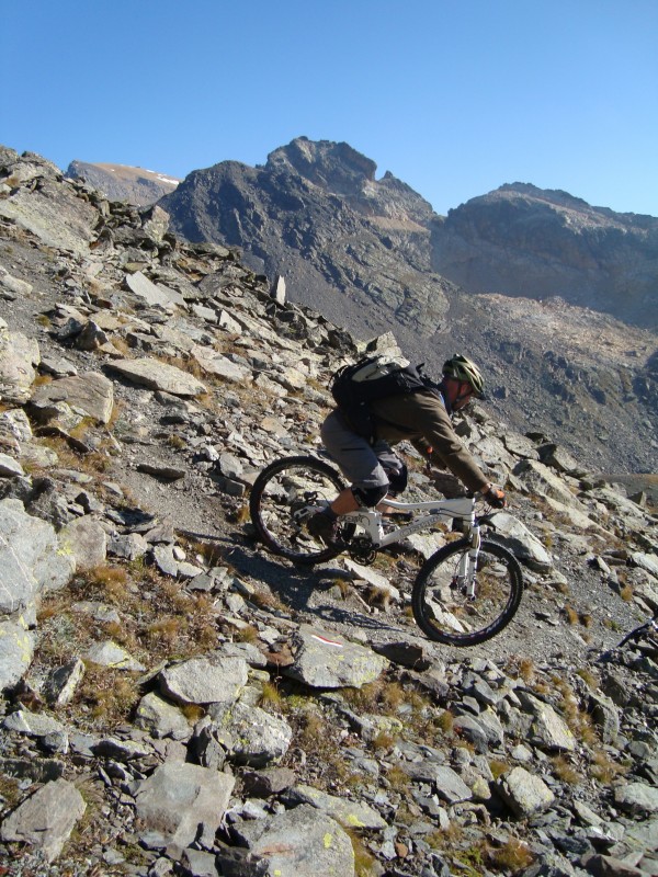 Tour Pic du Lac Blanc : Mode camouflage, Thabor en toile de fond et quelques cailloux...