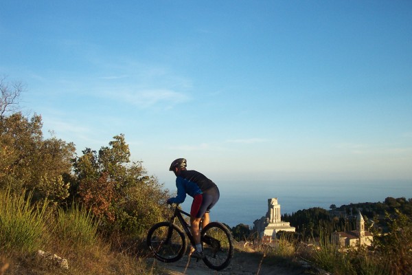 #19 Descente sur la Turbie : Passage très ludique dans la descente du Mont Bataille sur la Turbie Descente sur la Turbie : Passage très ludique dans la descente du Mont Bataille sur la Turbie