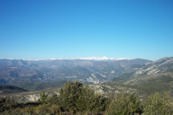 #5 Mercantour : Du fort de la Revère, vue au nord sur les sommets enneigés du Mercantour Mercantour : Du fort de la Revère, vue au nord sur les sommets enneigés du Mercantour