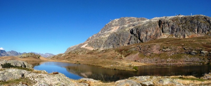 #1 Dome des petites rousses : et le lac Besson. Dome des petites rousses : et le lac Besson.