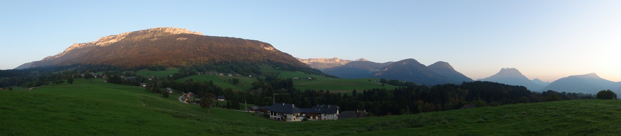 #11 Couché de soleil : pano sur la Bauges Couché de soleil : pano sur la Bauges