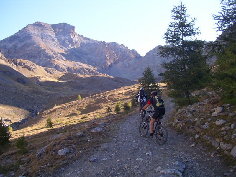#1 montée à Viraysse : le soleil arrive montée à Viraysse : le soleil arrive