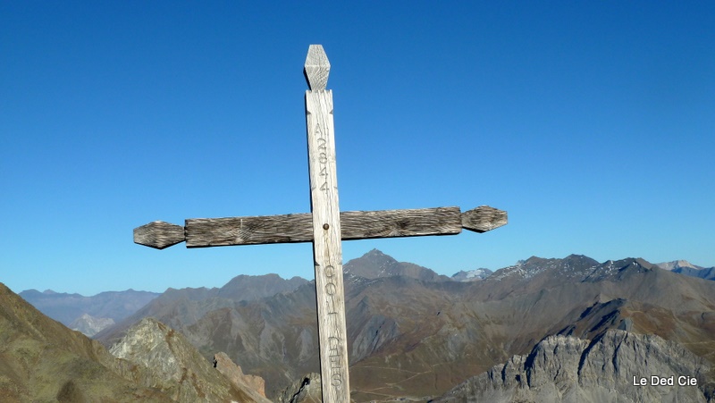 Col des Sarrasins : Croix de bois, croix de fer...