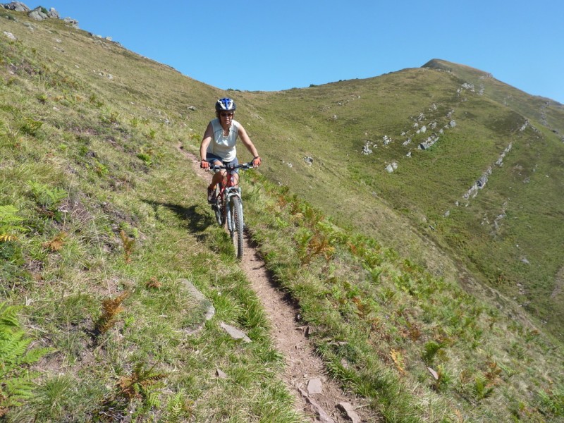 #5 début de descente : Beau single encore plus lisse... début de descente : Beau single encore plus lisse...