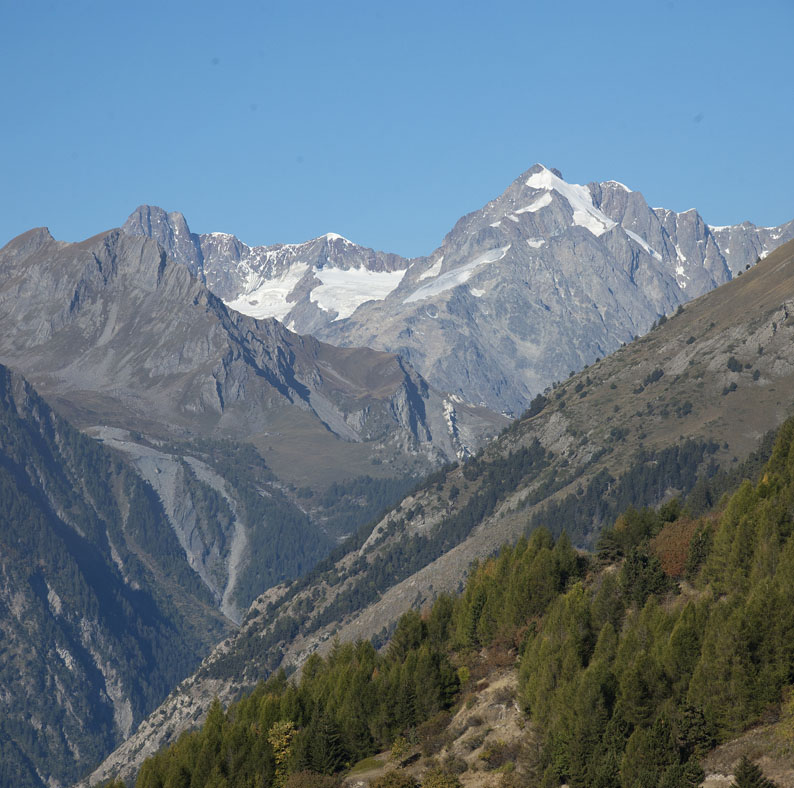 #2 Aiguille d Aiguille d'Artanavaz : De Morge vue sur le massif du mt Blanc