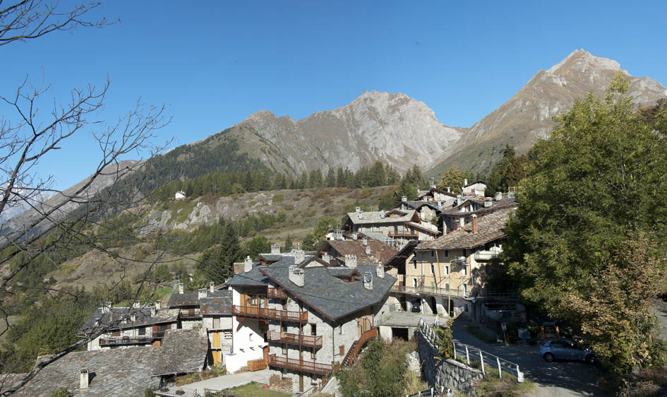#1 Aiguille d Aiguille d'Artanavaz : le village de Morge