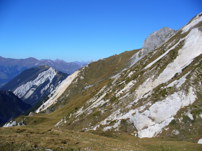 #16 Combes des Roches : Col de la Grande Pierre en vue Combes des Roches : Col de la Grande Pierre en vue