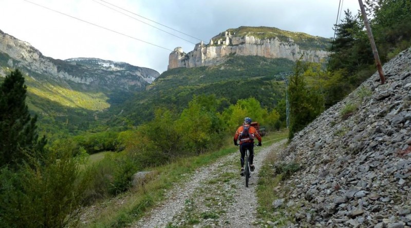 #1 Montée aux Nonnières : Les sommets sont blanchis Montée aux Nonnières : Les sommets sont blanchis