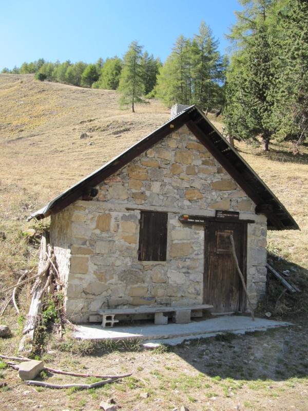 #2 cabane de l cabane de l'Autapie : abri rudimentaire