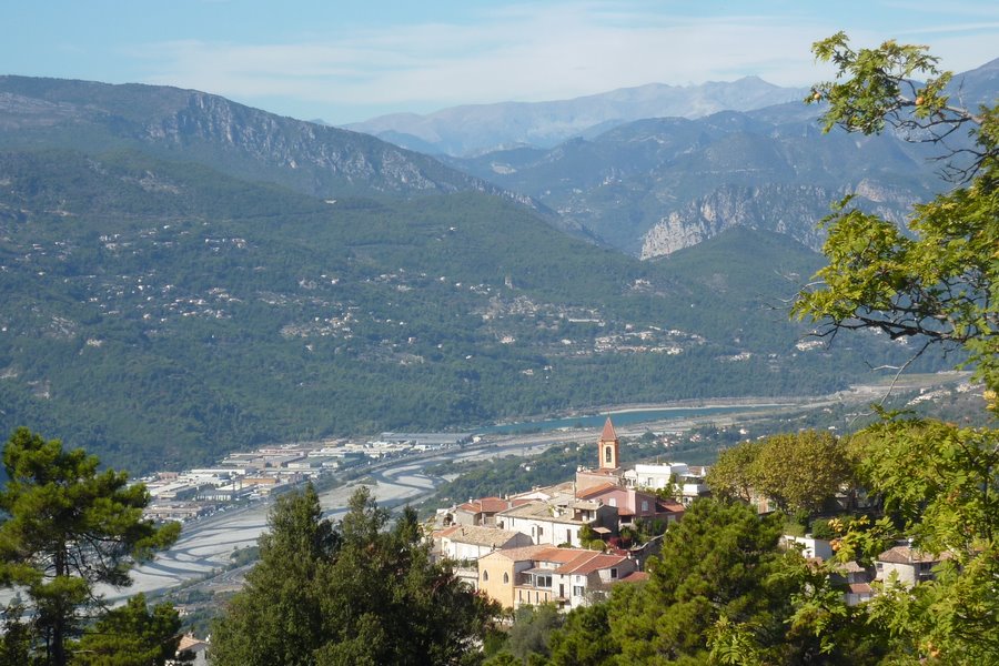 #5 Aspremont : Et la plaine du Var en arrière plan. Aspremont : Et la plaine du Var en arrière plan.