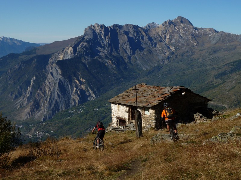 Méraloup : Face à la Croix des Tête