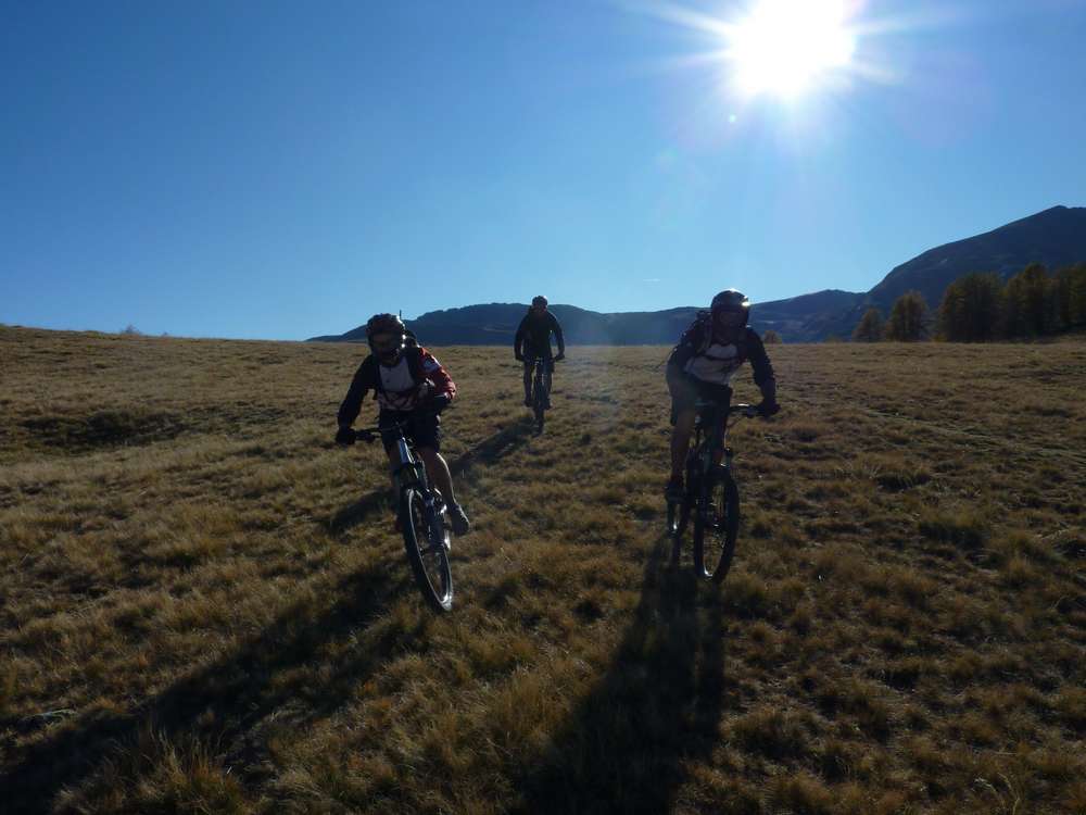 Bourrins : départ freeride depuis le col