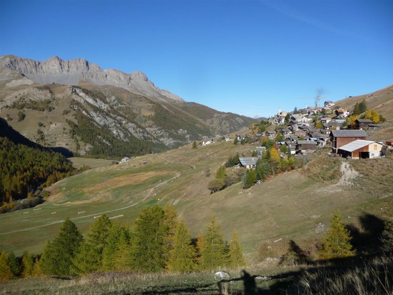 #3 Col Vieux en traversée : St Véran, dans le rétro. Col Vieux en traversée : St Véran, dans le rétro.