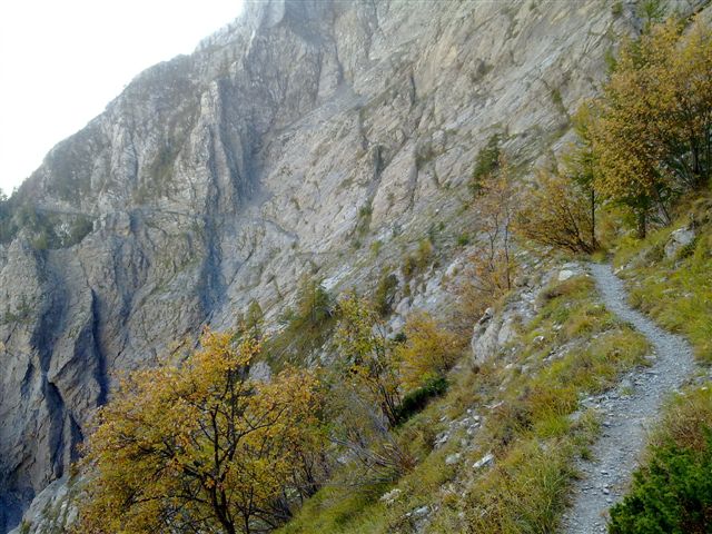 #7 sentiero alpini : une portino du sentiero degli alpini sentiero alpini : une portino du sentiero degli alpini