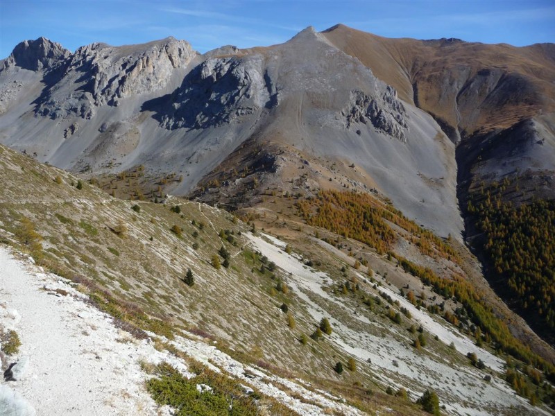 #10 Pointe de Rasis : En montant à la crête des Chambrettes. Pointe de Rasis : En montant à la crête des Chambrettes.