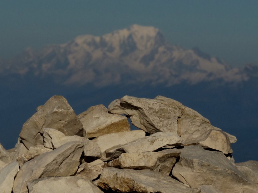 Mont Blanc : posé sur cairn