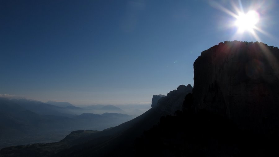 #2 Silhouette de Chartreuse : sous les derniers rayons du soir Silhouette de Chartreuse : sous les derniers rayons du soir