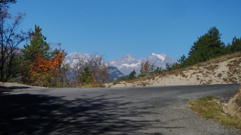 #1 Montée au Villard : Du bitume certes, mais de superbes vues! Montée au Villard : Du bitume certes, mais de superbes vues!