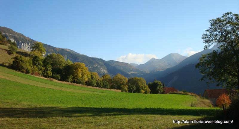 #3 Jolie : vue sur Combau Jolie : vue sur Combau