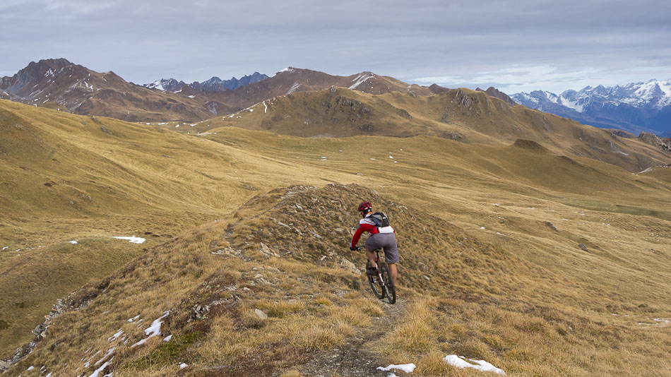 Sur l'arête N : Face au Crêt du Rey