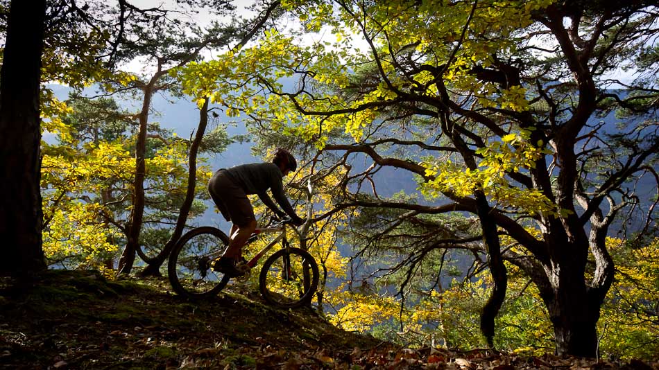 ombre chinoise : avant la piste très raide qui termine la descente