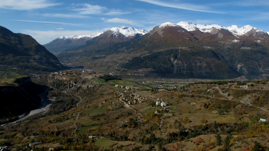 #1 Guillestrois : sur fond d Guillestrois : sur fond d'Ecrins blanchi