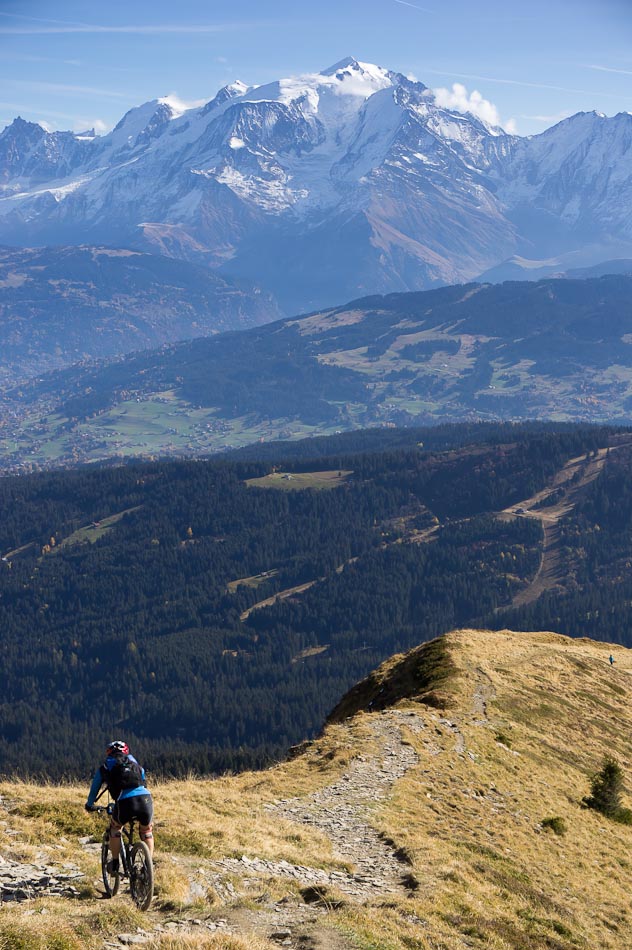 #13 Sur l Sur l'arête E : A part 10m au sommet, tout sur le vélo