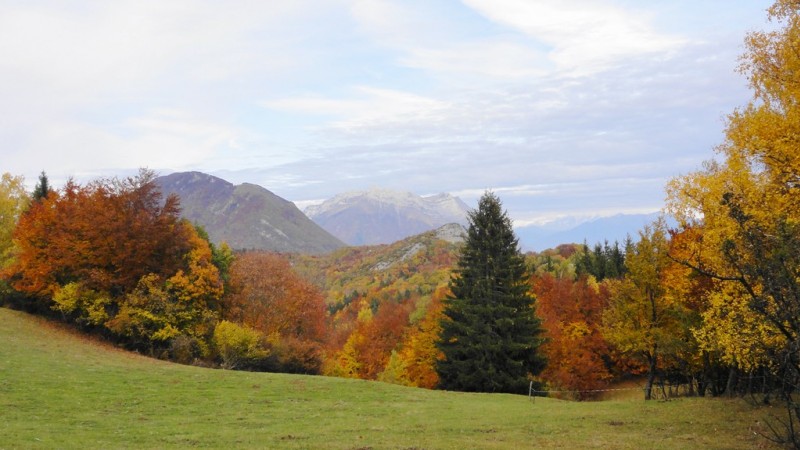 #9 Arclusaz et Mont Charvet : depuis le départ de la descente Arclusaz et Mont Charvet : depuis le départ de la descente